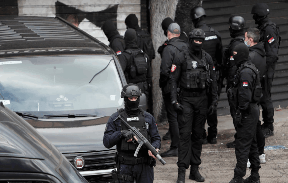 UHAPŠENI PRIPADNICI <span style='color:red;'><b>DEKSTER</b></span>OVE GRUPE BLISKE BELIVUKU: Velika AKCIJA U BEOGRADU, osim MUP, uključen i FBI! 


